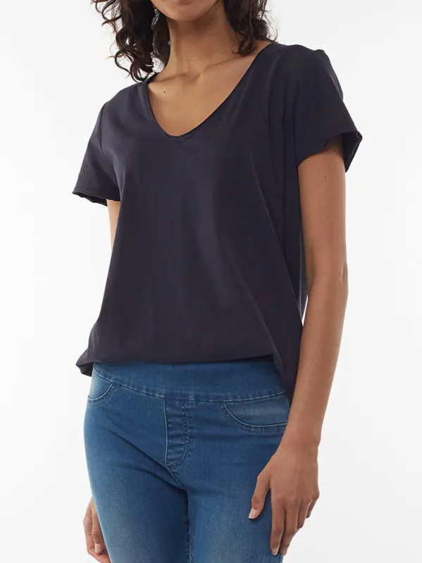 ELM FUNDAMENTAL V TEE sold by ENNI