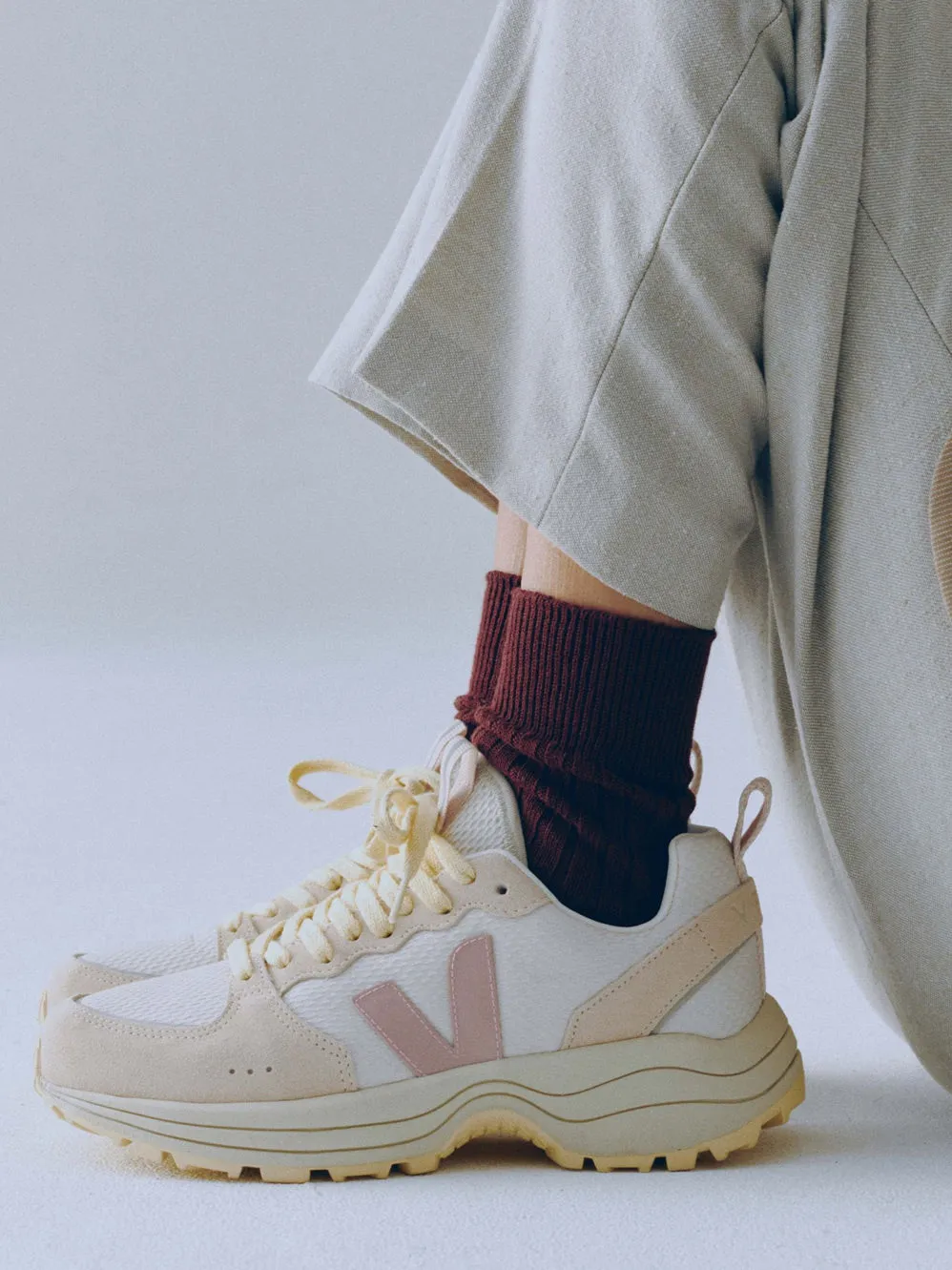 VEJA VENTURI SNEAKER sold by ENNI product image thumbnail 4