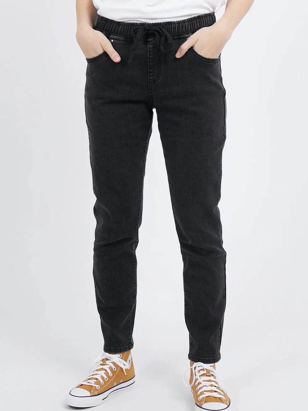 FOXWOOD JULIETTE JOGGER sold by ENNI