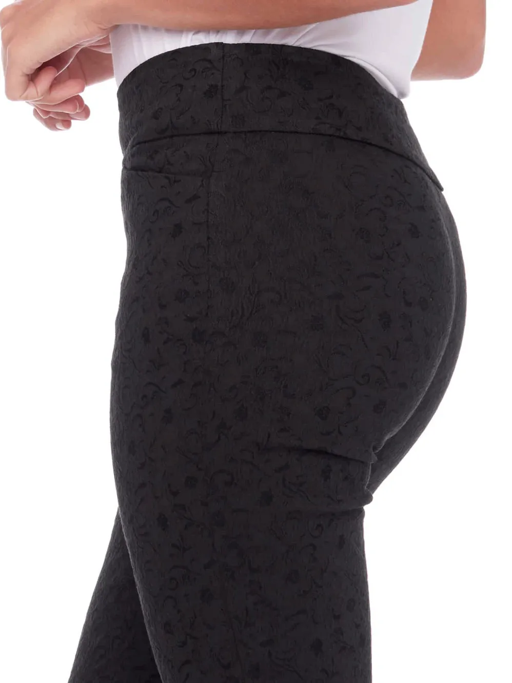 UP! BACK SLIT TECHNO ANKLE PANT sold by ENNI product image thumbnail 3