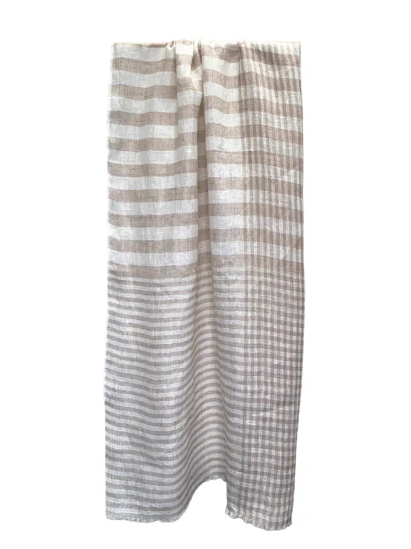 DIRECTIONS INTERNATIONAL KEEP IT CASUAL SCARF made by ENNI