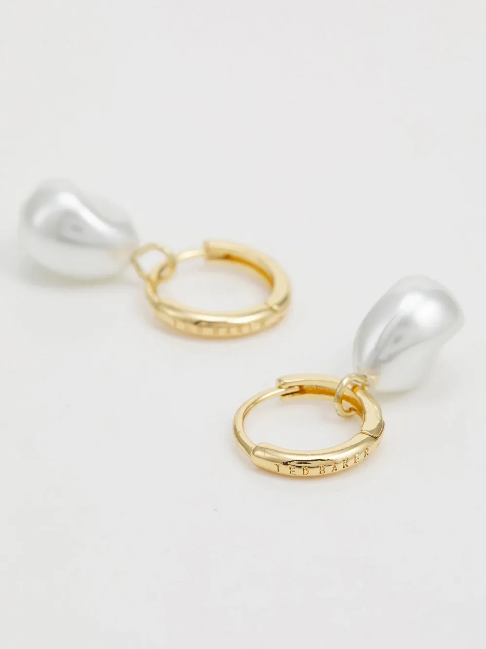 TED BAKER PERIAA EARRING sold by ENNI