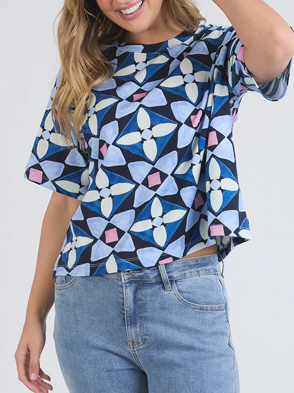 ELM PAINTED TILE TEE sold by ENNI