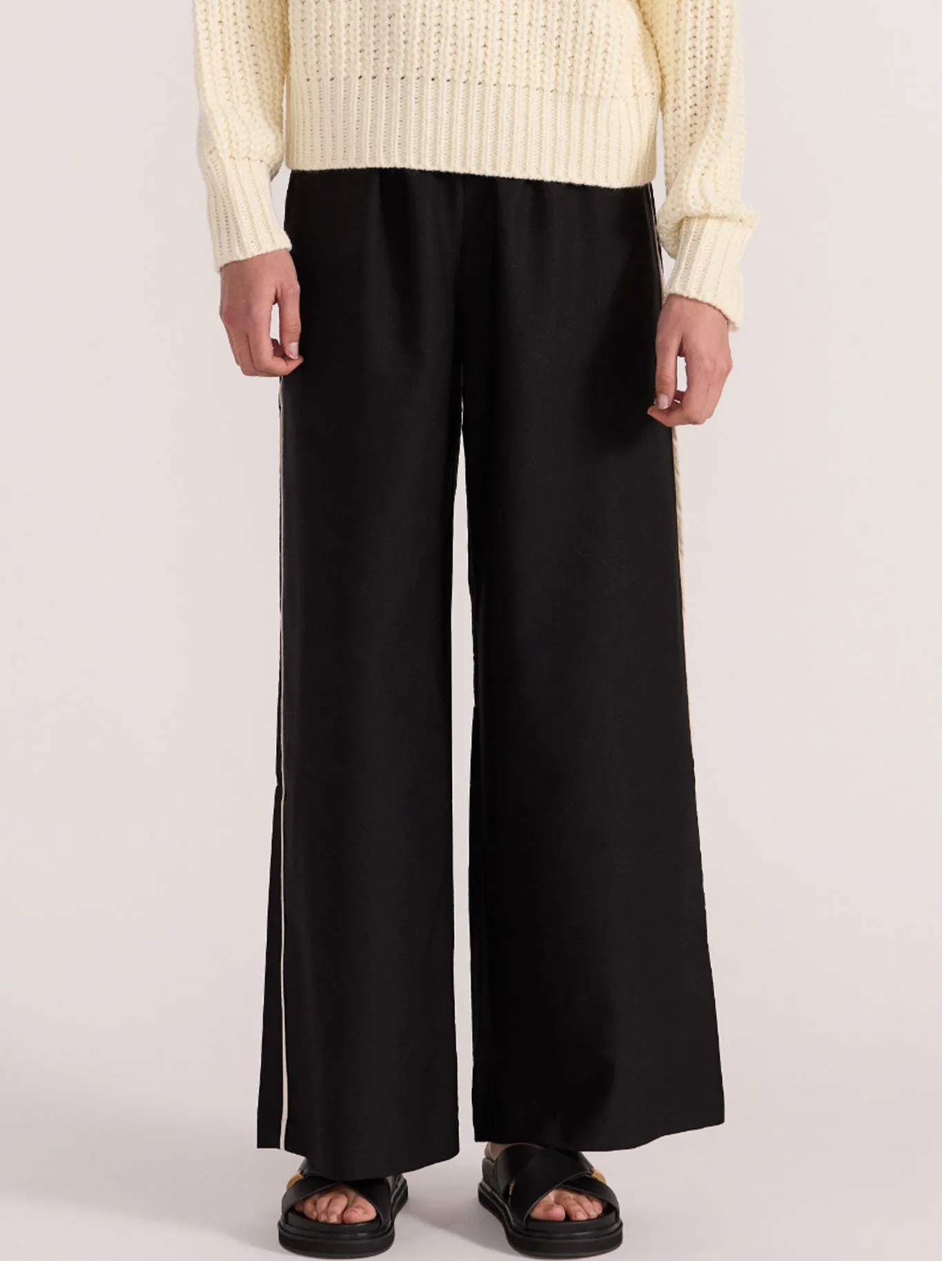 STAPLE THE LABEL DION RELAXED PANT sold by ENNI