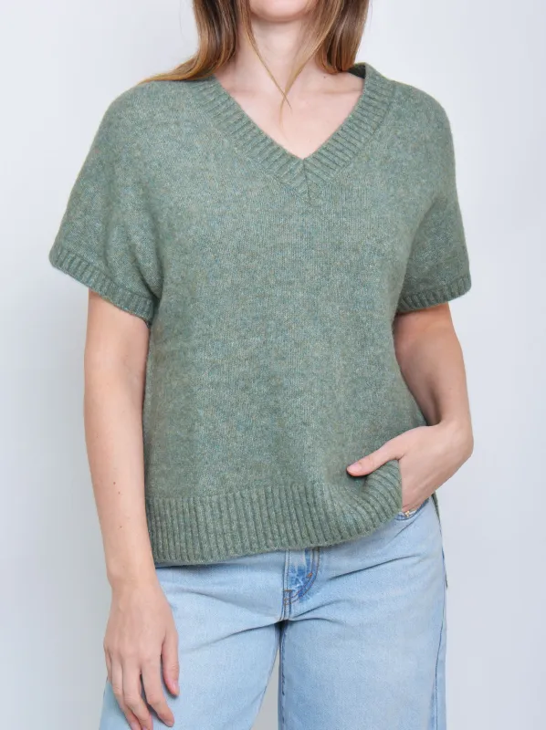 ENNI VEE NECK CHUNKY VEST sold by ENNI