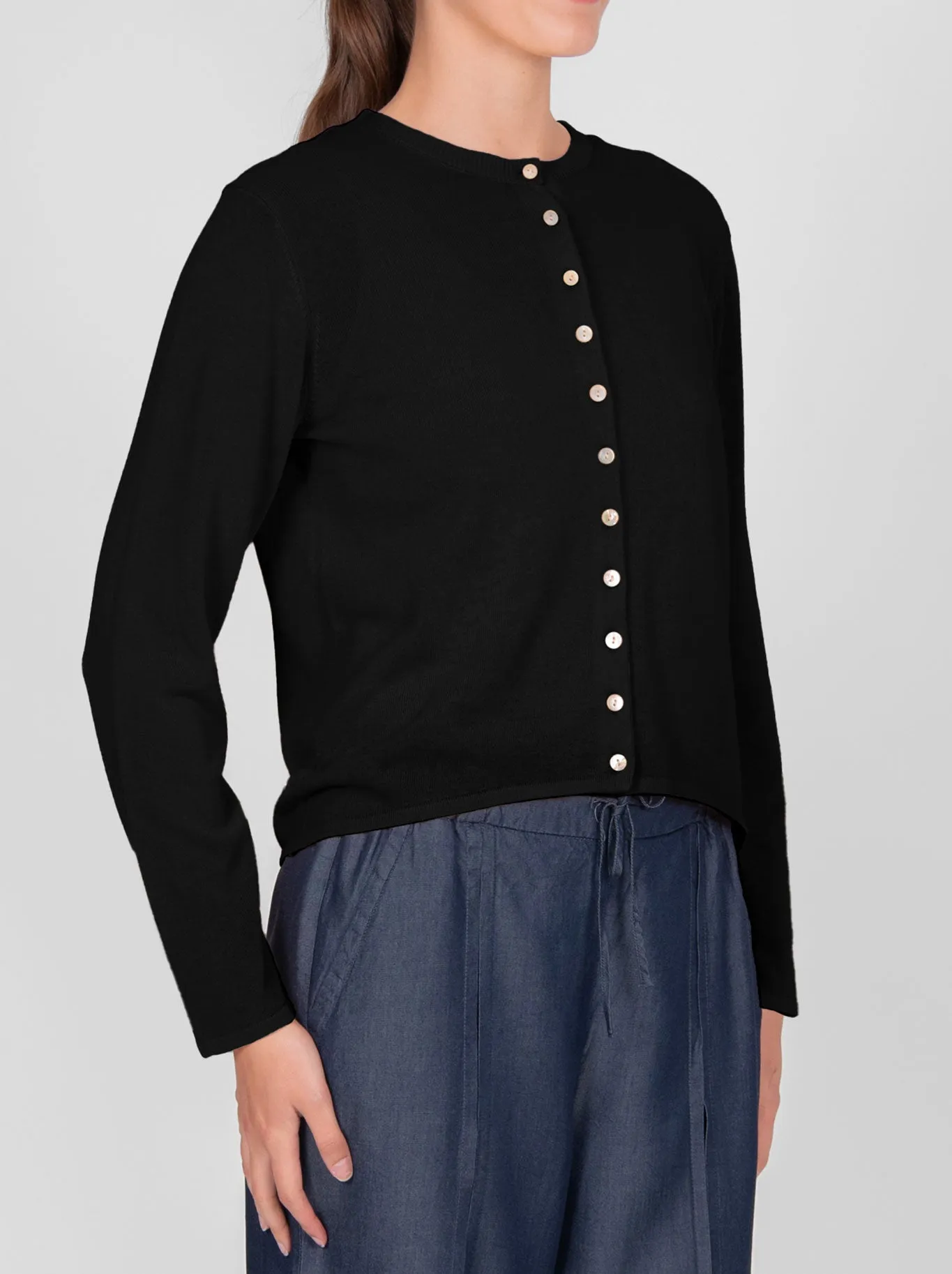 BRIDGE & LORD CURVED HEM CARDI sold by ENNI product image thumbnail 2