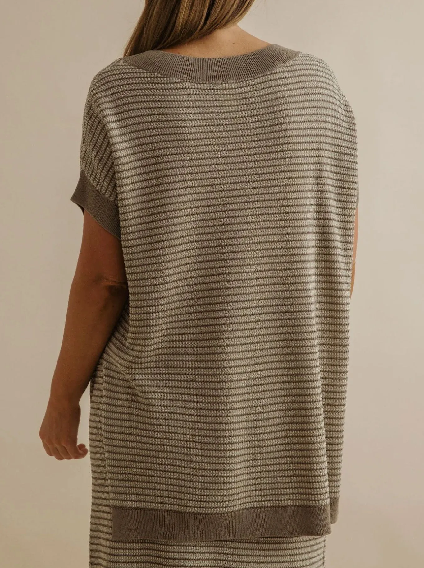 TALAMAYA LATTICE SHORTSLEEVE PULLOVER sold by ENNI product image thumbnail 3