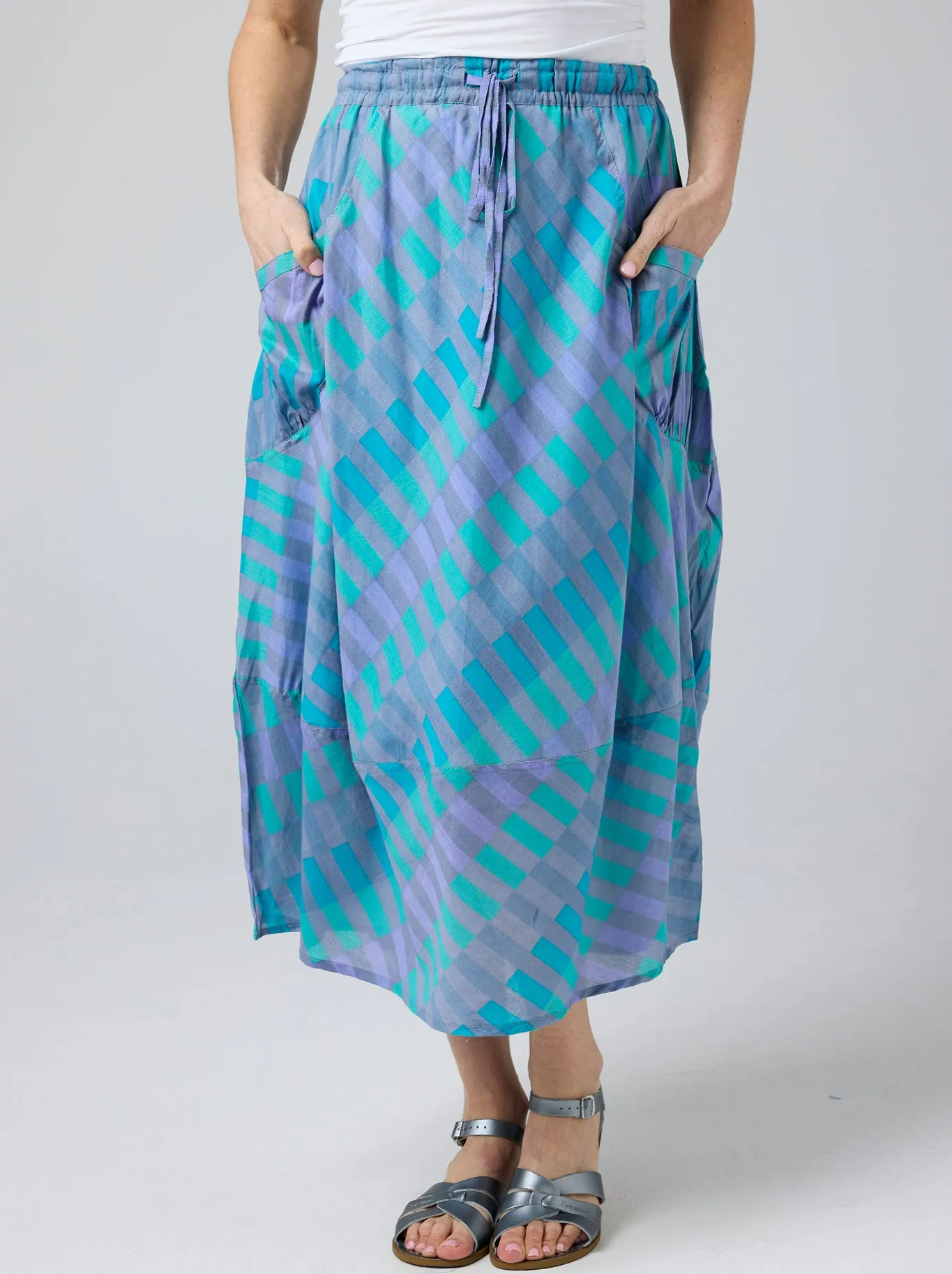 CAKE POCKET PANEL SKIRT sold by ENNI