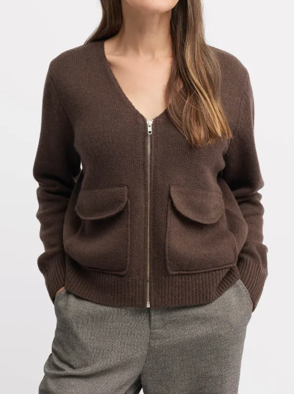 YARRA TRAIL CENTOSA CARDI sold by ENNI