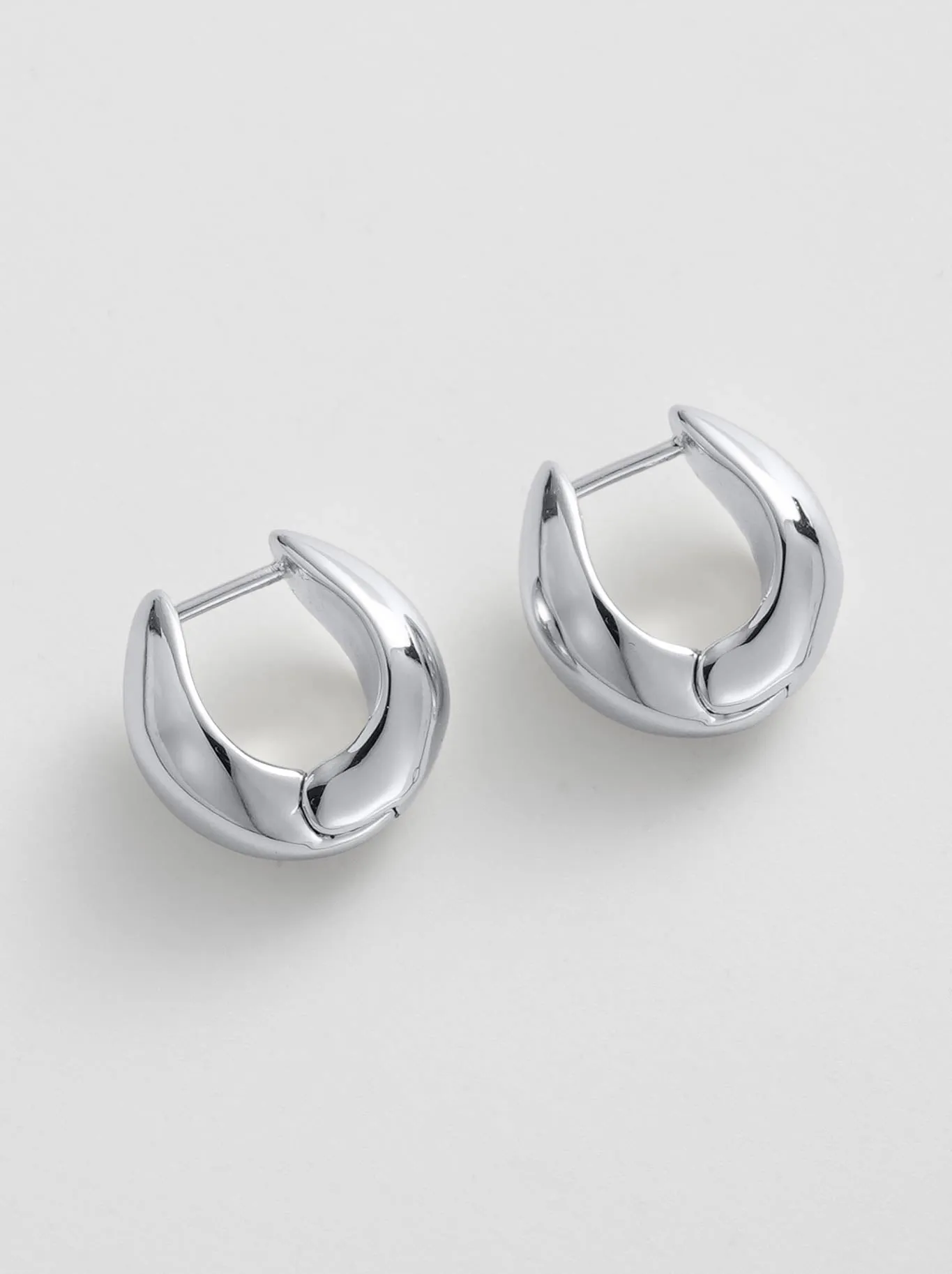 ZAFINO MARGOT HOOP sold by ENNI product image thumbnail 2