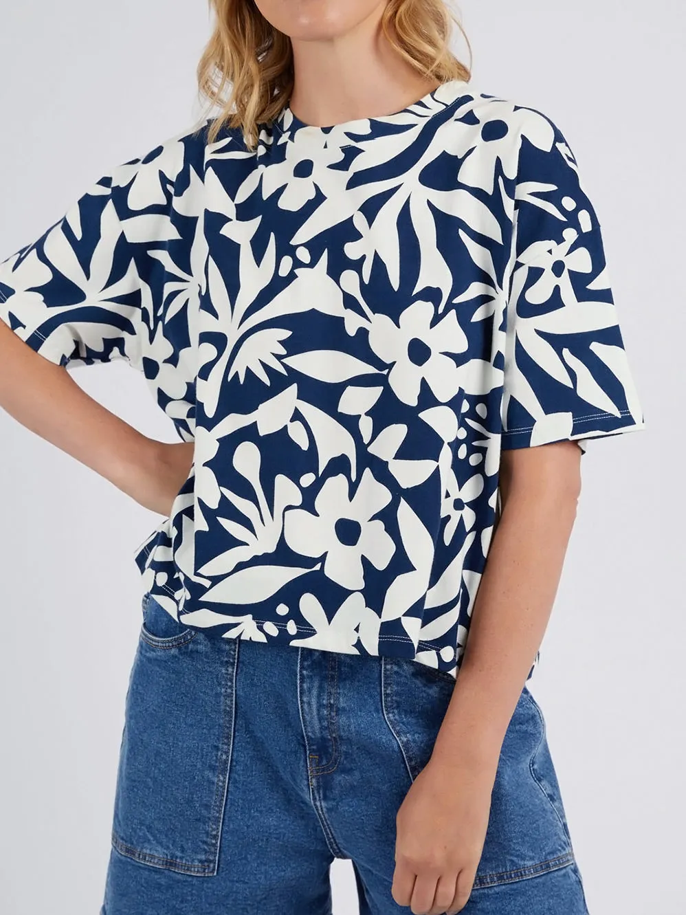ELM STENCIL FLORAL TEE sold by ENNI product image thumbnail 5