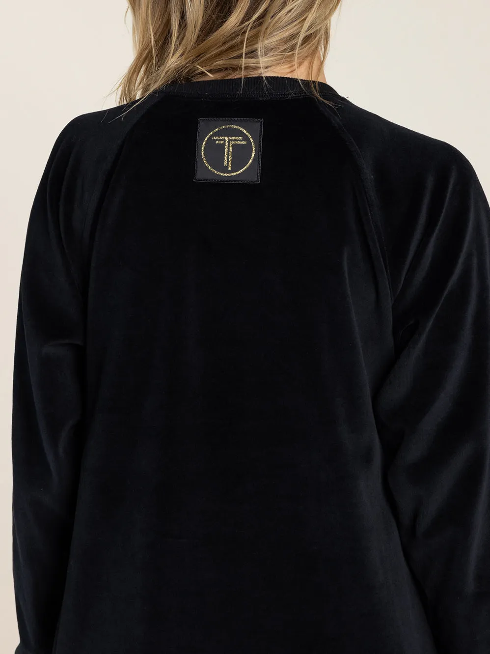 TWO-T'S VELOUR SWEAT sold by ENNI product image thumbnail 2