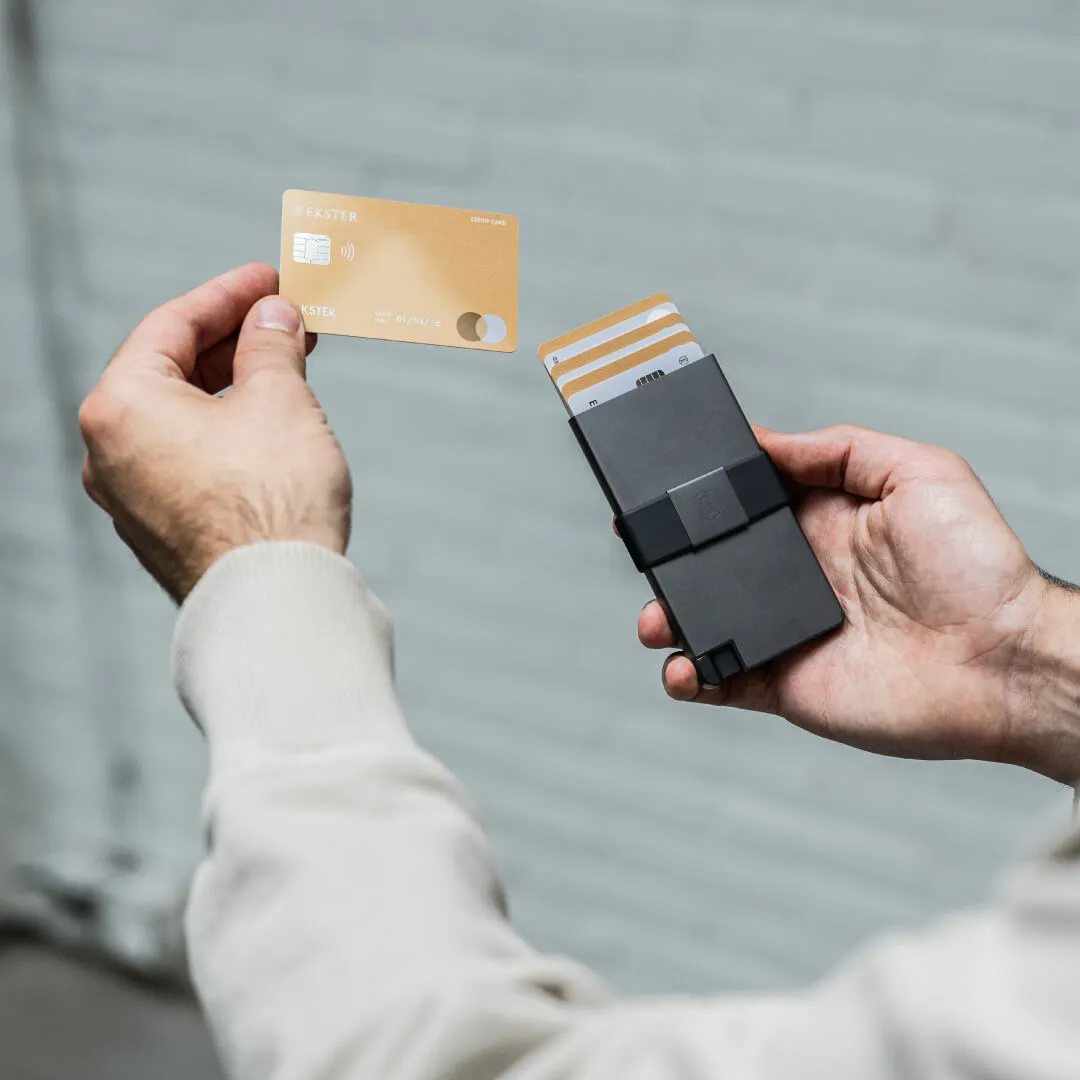 Cardholder Pro Bundle - Apple® Find My (Copy) sold by Ekster product image thumbnail 3