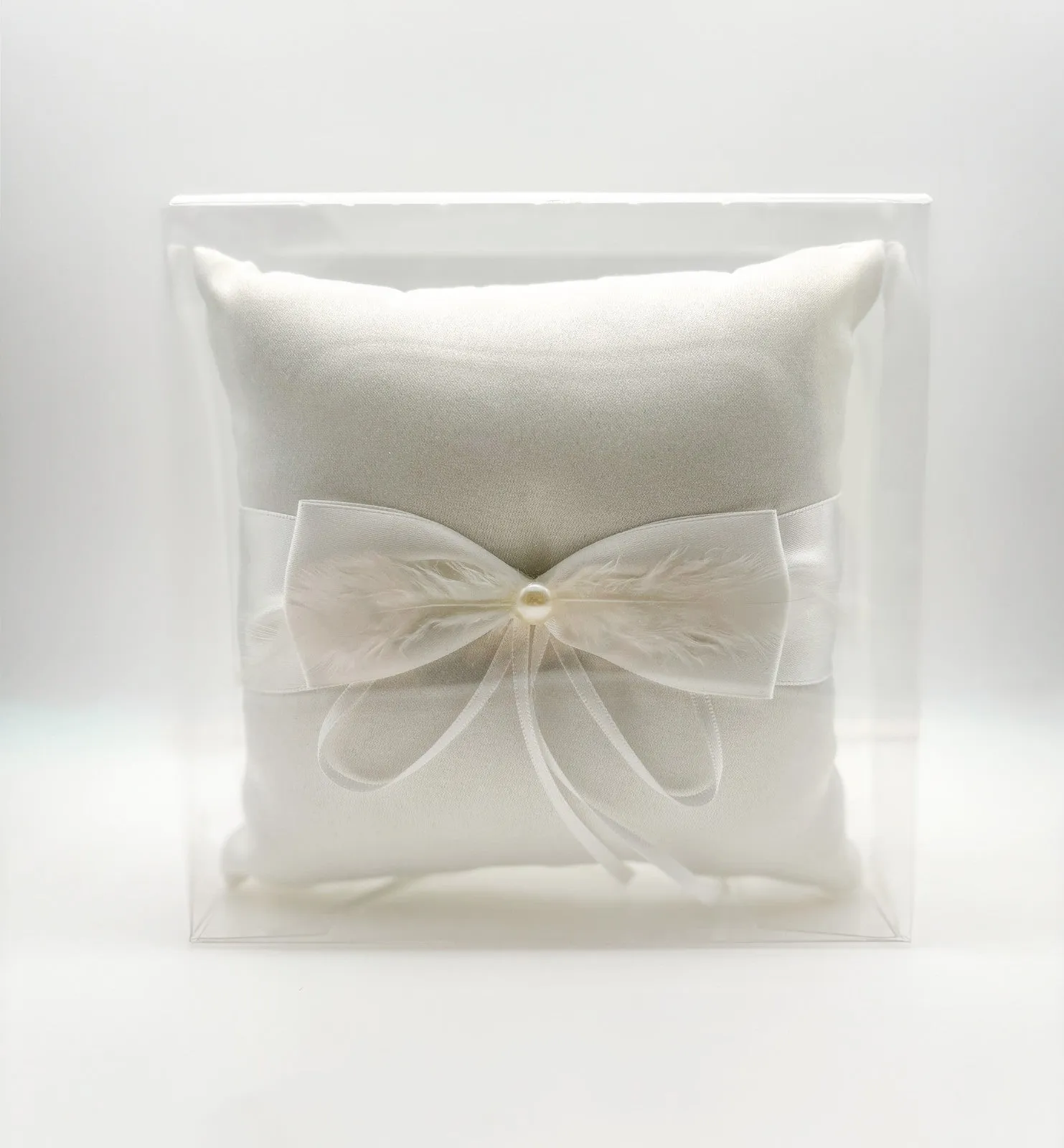 Engelsrufer Ringkissen Love Stories Cremeweiß Satinband Schleife 15x15 cm sold by Engelsrufer product image thumbnail 3