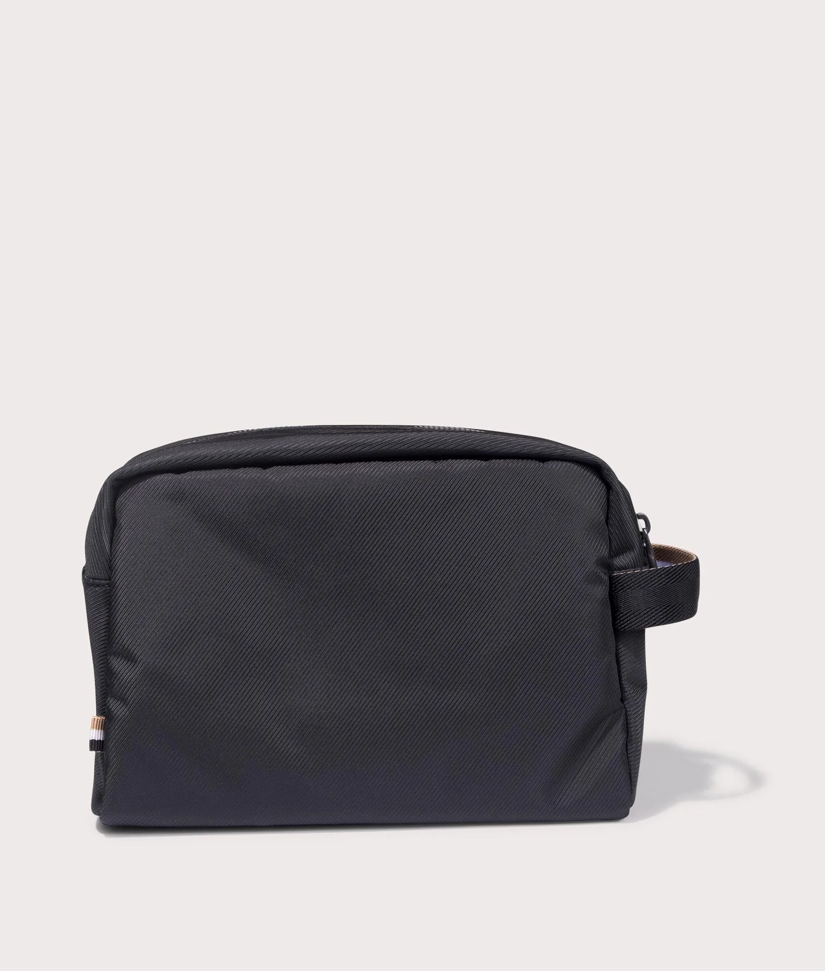 Catch 3.0 Washbag sold by EQVVS product image thumbnail 3