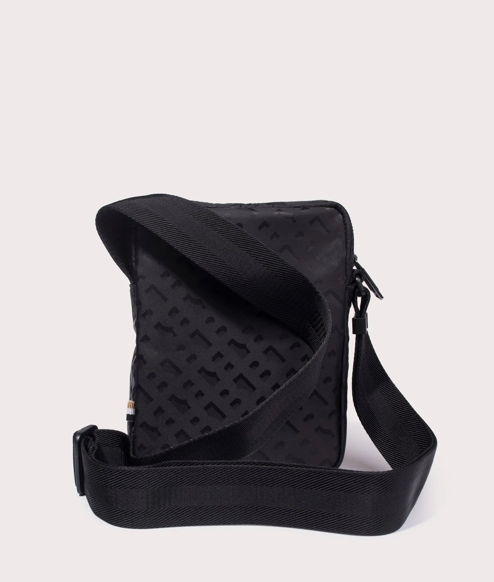 Catch 3.0 Bag sold by EQVVS product image thumbnail 3