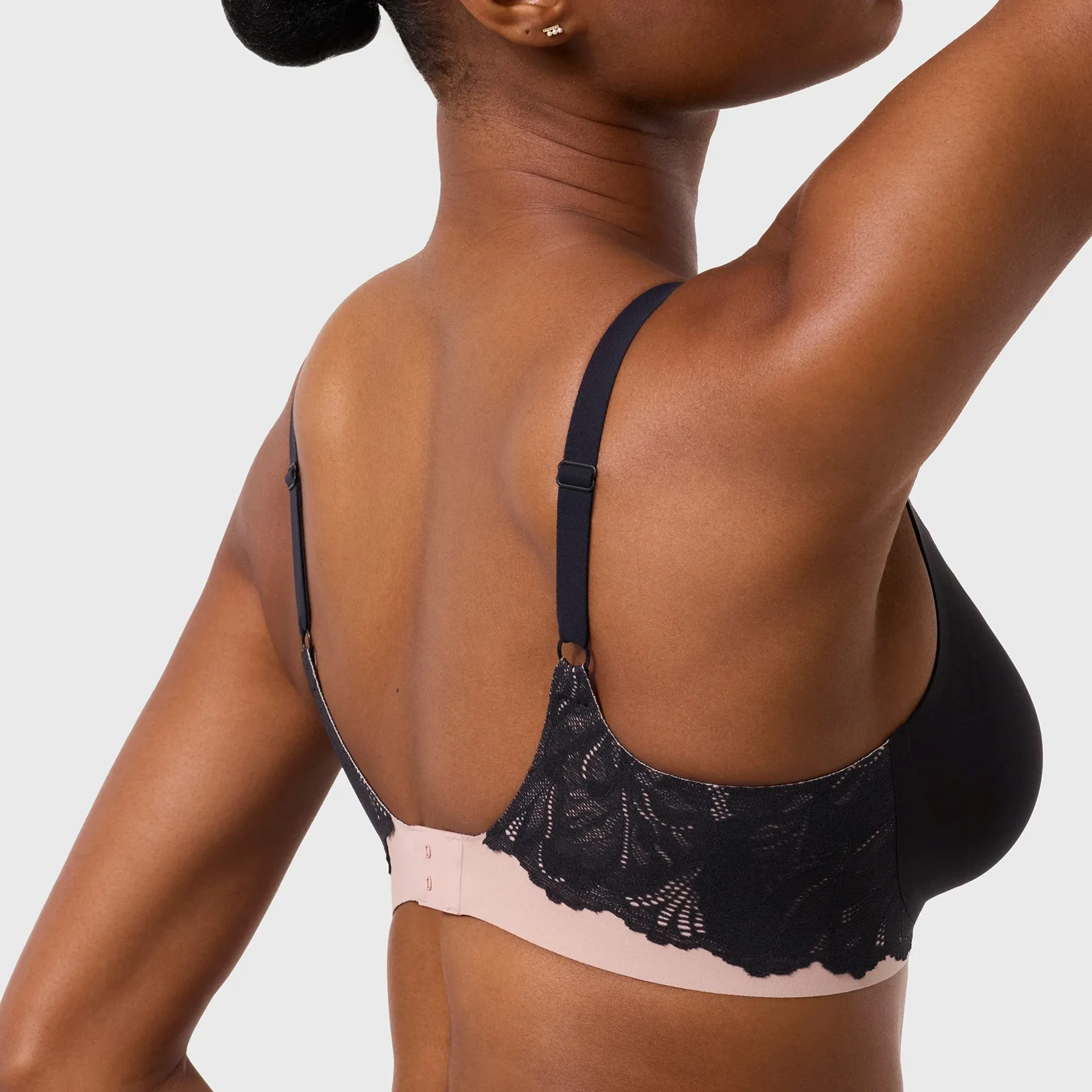 Smooth Lace Beyond Bra sold by Evelyn & Bobbie product image thumbnail 4