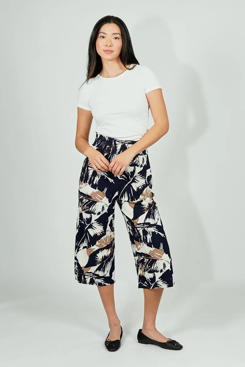 Beechers Brook Leaf Print Fold Over Cropped Pants sold by Fairweather product image thumbnail 5