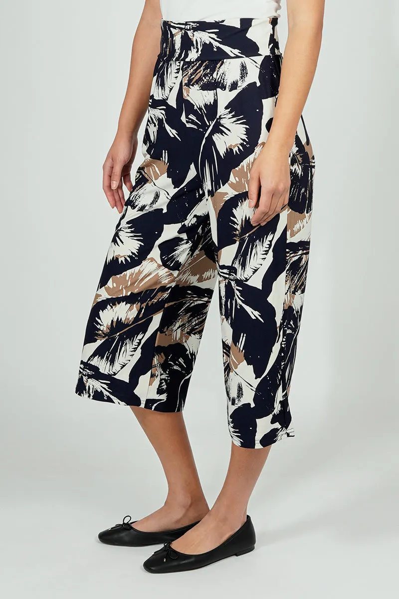 Beechers Brook Leaf Print Fold Over Cropped Pants sold by Fairweather product image thumbnail 2