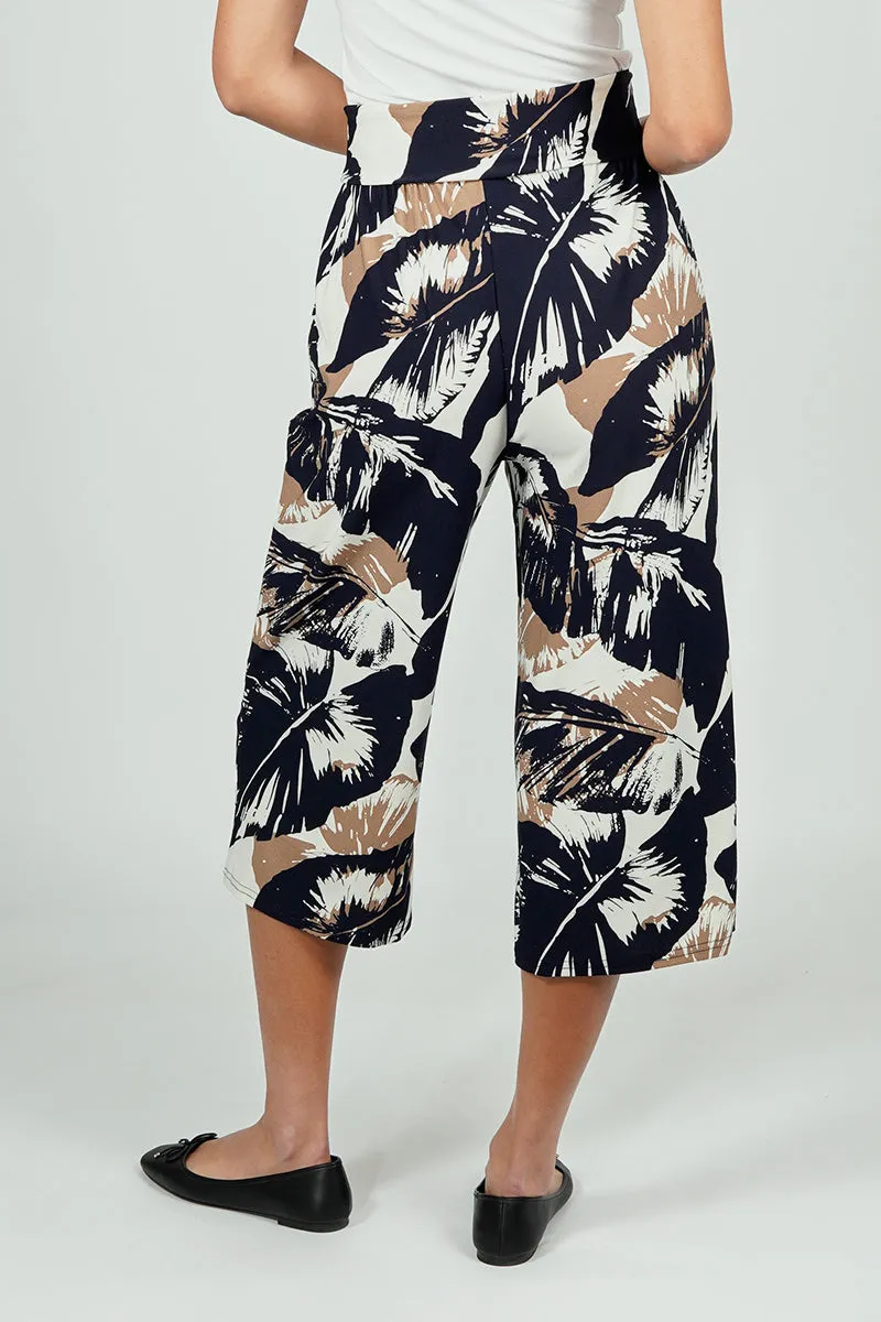 Beechers Brook Leaf Print Fold Over Cropped Pants sold by Fairweather product image thumbnail 3