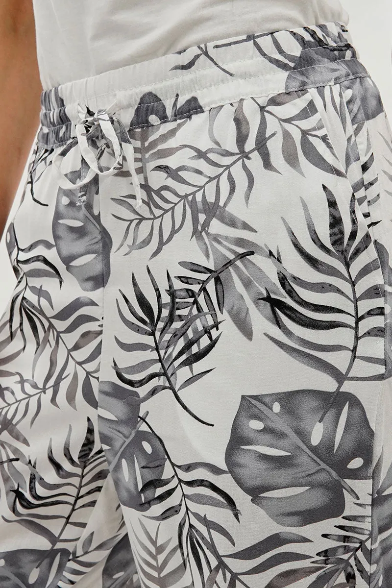 International INC Company Leaf Print Cropped Pants - White sold by Fairweather product image thumbnail 4