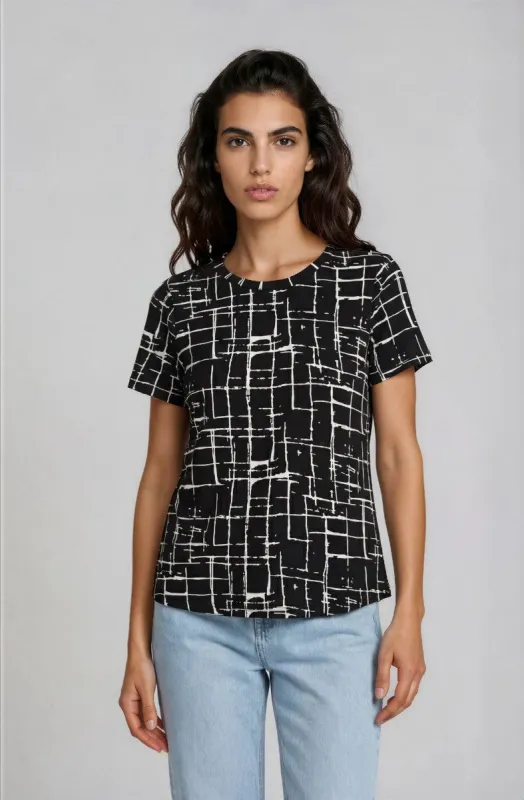 Short Sleeve Crew Neck Tee - Black made by Fairweather