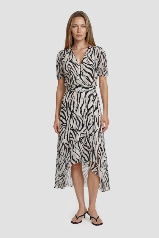 Short Sleeve V Neck Printed Midi Dress - White made by Fairweather