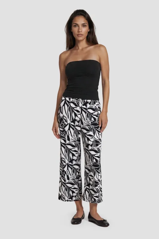 Printed Flowy Capris - Black made by Fairweather