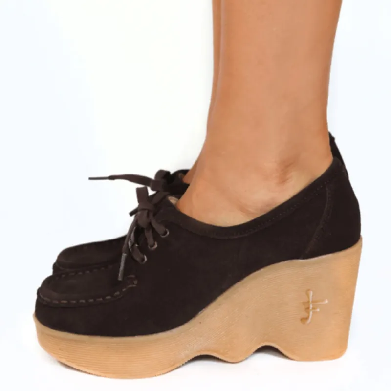 Square Up - Truffle sold by Famolare