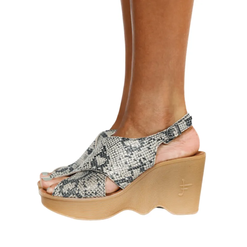 Cross Your Heart - Serpent sold by Famolare