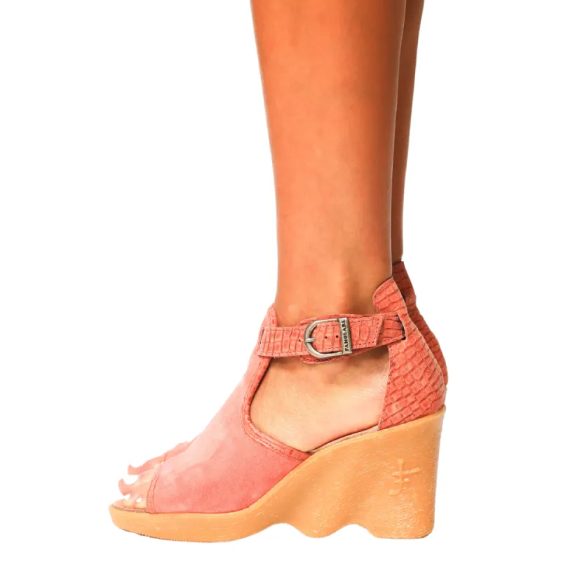 Queen Bee - Salmon sold by Famolare