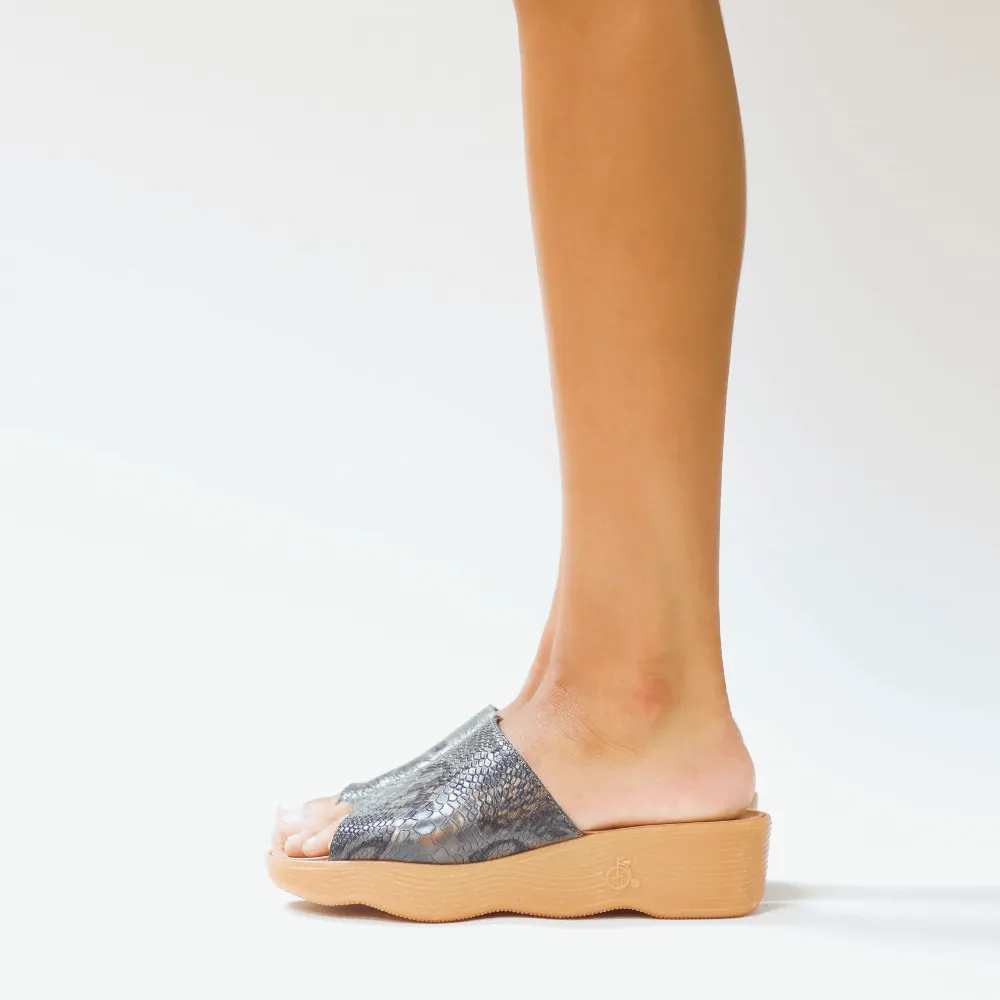 Slide N Seek - Snake sold by Famolare