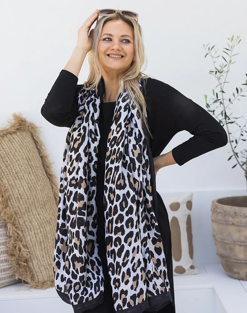 Border Print Scarf -Black/Border sold by Freez product image thumbnail 3