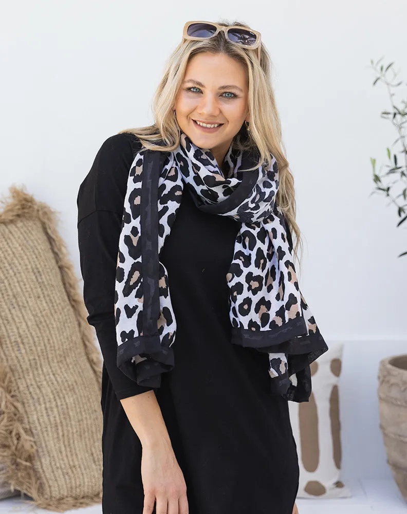 Border Print Scarf -Black/Border sold by Freez product image thumbnail 2