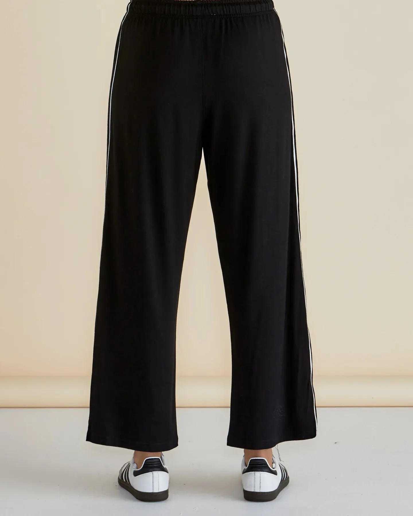 Evelyn Wide Leg Jogger - Black sold by Freez product image thumbnail 4