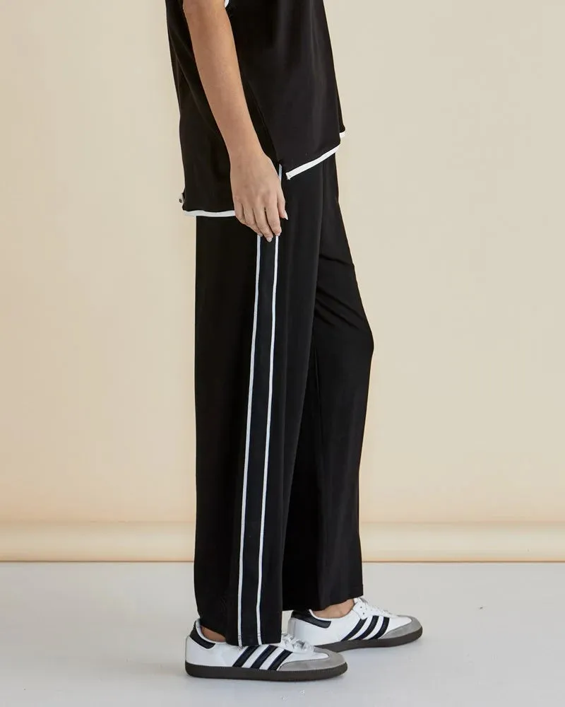 Evelyn Wide Leg Jogger - Black sold by Freez product image thumbnail 3
