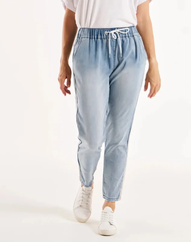 Brooks Jean - Washed Blue sold by Freez