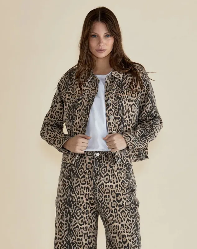 Lucca Jacket - Leopard sold by Freez