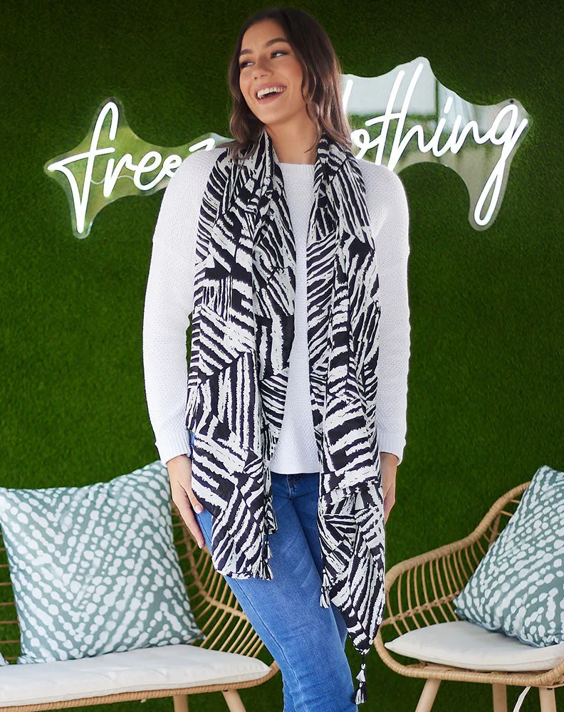 Black and White Geo Scarf sold by Freez product image thumbnail 3