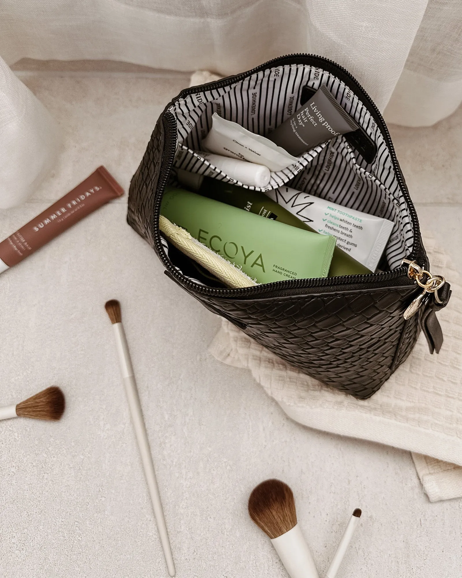 Carlo Make Up Bag - Black sold by Freez product image thumbnail 3