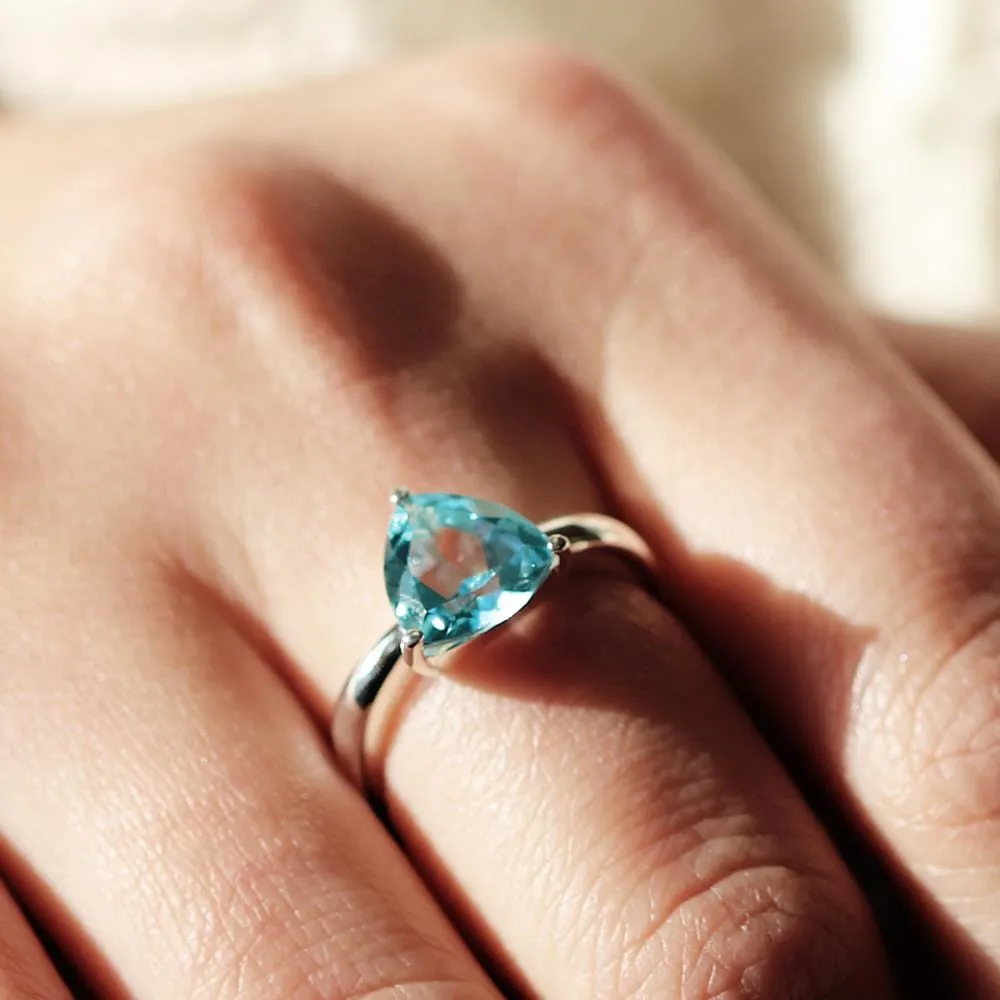 Geometric Trillion Blue Topaz Triangle Prism Ring in 925 Sterling Silver sold by Gemondo Jewellery product image thumbnail 3