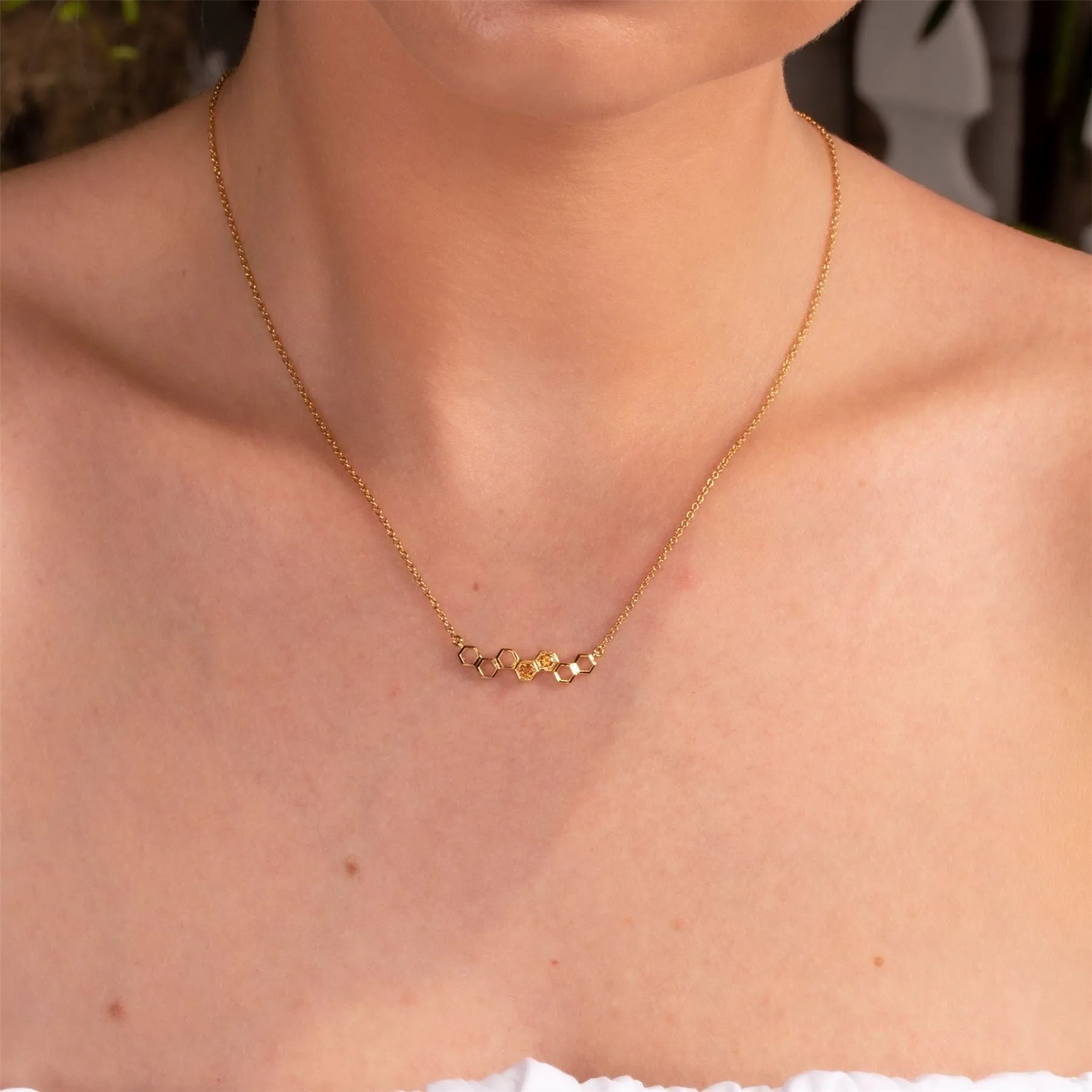 Honeycomb Inspired Citrine Link Necklace in 9ct Yellow Gold sold by Gemondo Jewellery product image thumbnail 4