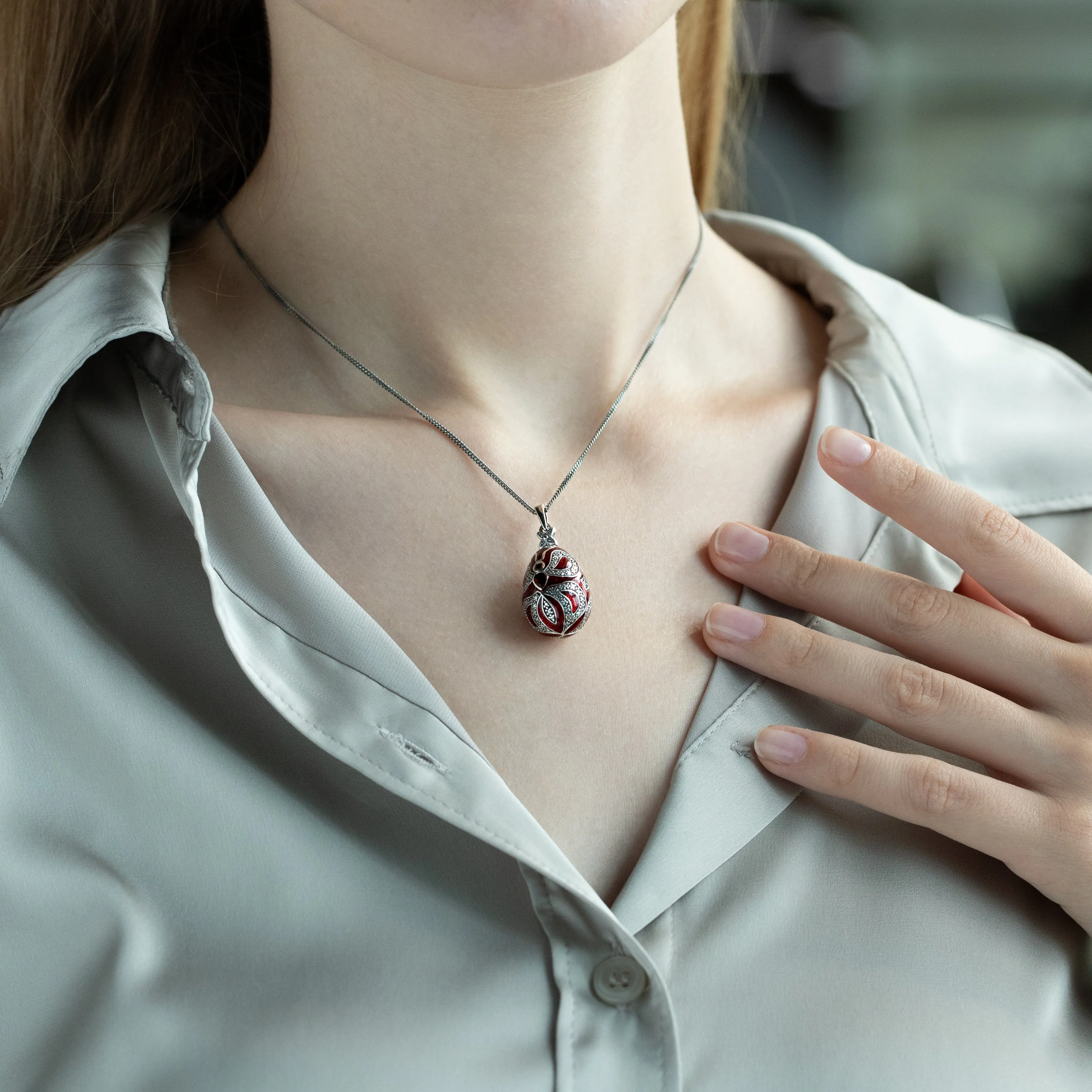 Art Nouveau Style Pear Garnet Egg Style Pendant in 925 Sterling Silver sold by Gemondo Jewellery product image thumbnail 4