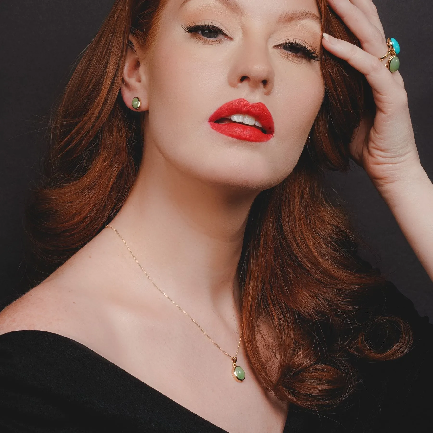 Classic 2.53ct Dyed Green Jade Cabochon Pendant Necklace in 9ct Yellow Gold sold by Gemondo Jewellery product image thumbnail 2