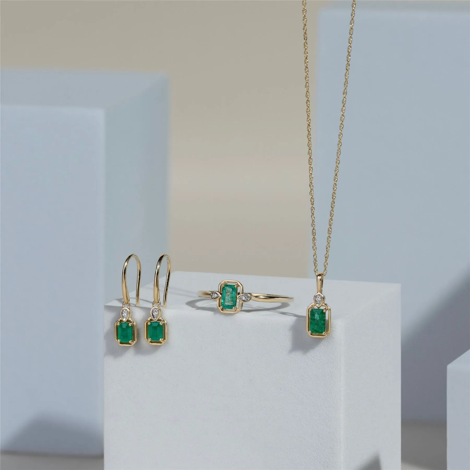 Classic Emerald Baguette & Diamond Pendant Necklace In 9ct Yellow Gold sold by Gemondo Jewellery product image thumbnail 4