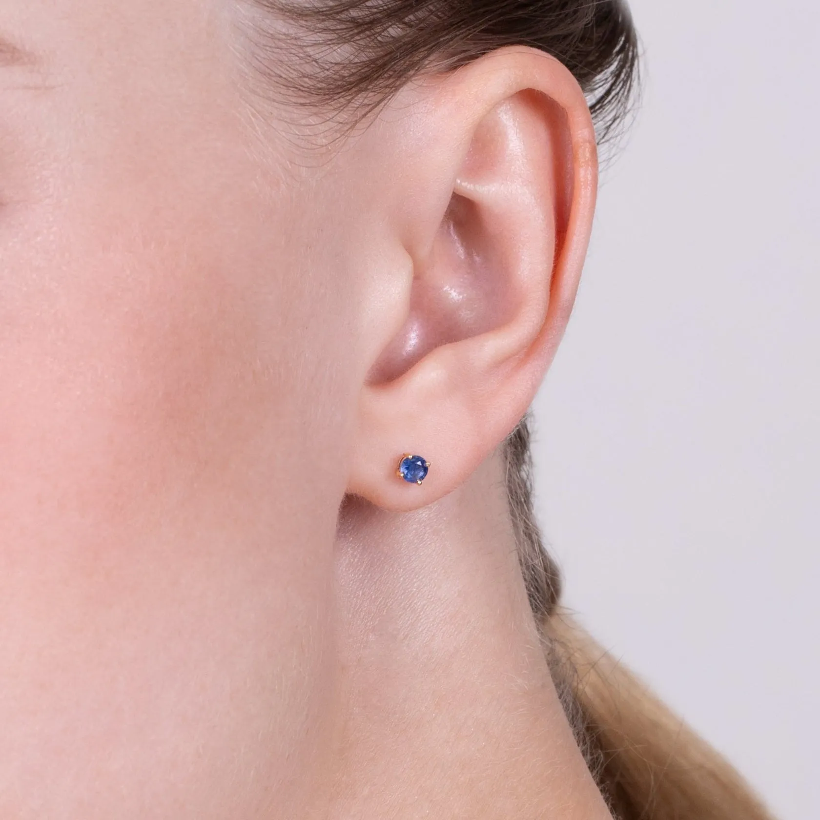 Classic Round Blue Sapphire Stud Earrings in 9ct Yellow Gold 3.5mm sold by Gemondo Jewellery product image thumbnail 2