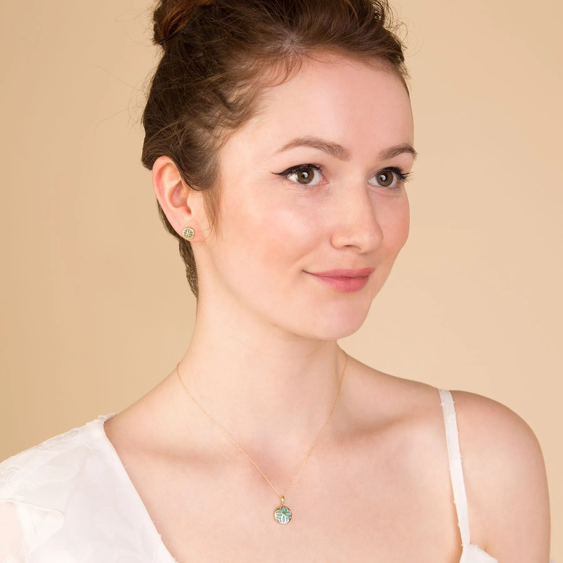 Art Nouveau Style Round Turquoise Floral Pattern Overlay Pendant in 9ct Yellow Gold sold by Gemondo Jewellery product image thumbnail 3