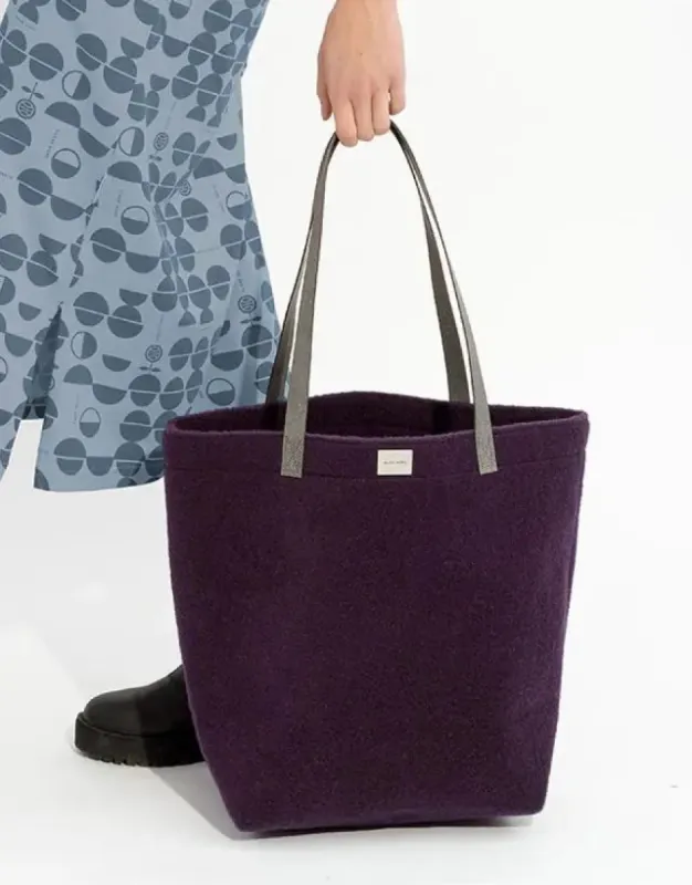 HUURRE TOTE BAG, plum sold by Globe Hope