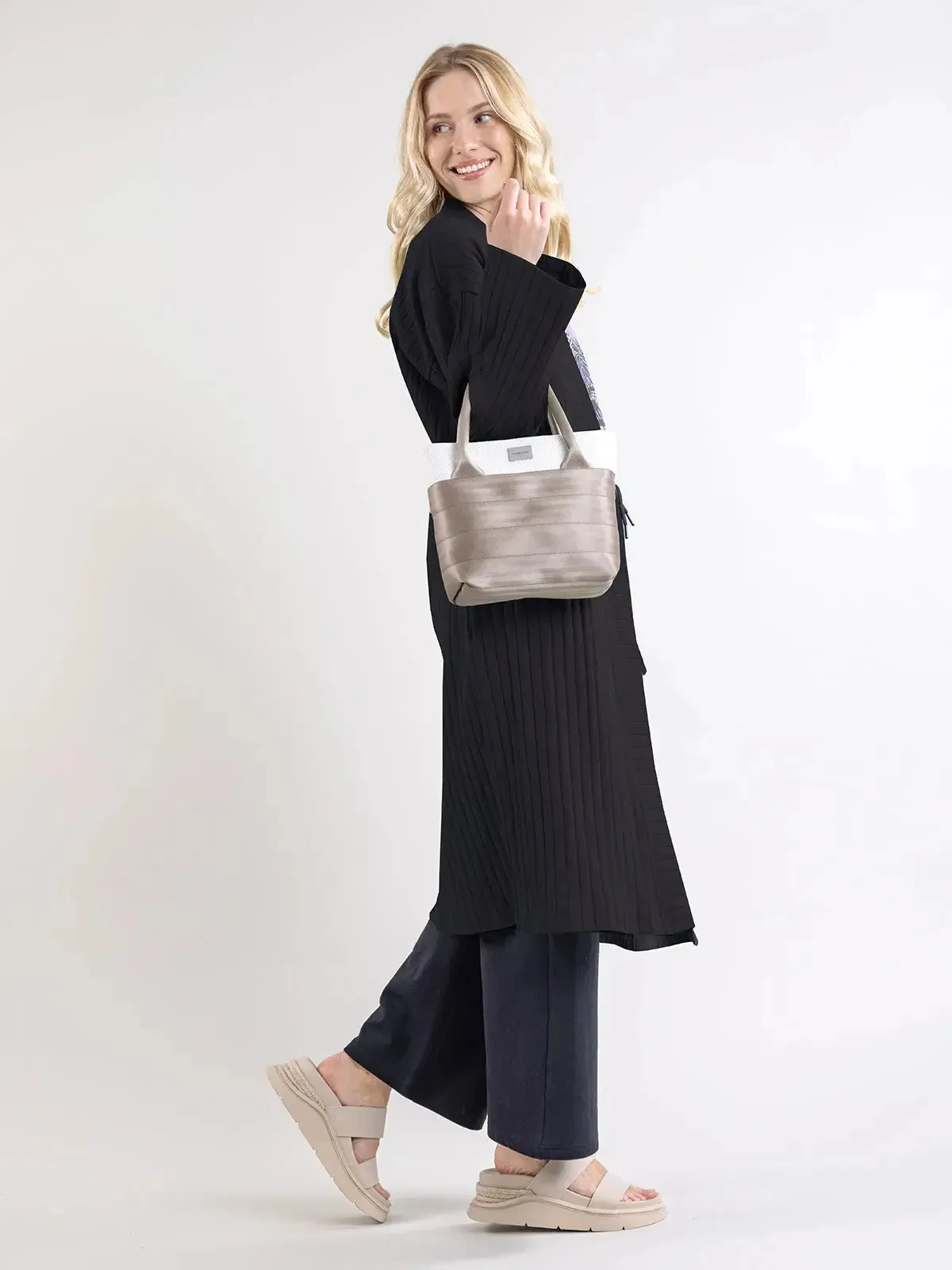 PUTOUS ribbineulostakki, musta sold by Globe Hope product image thumbnail 3