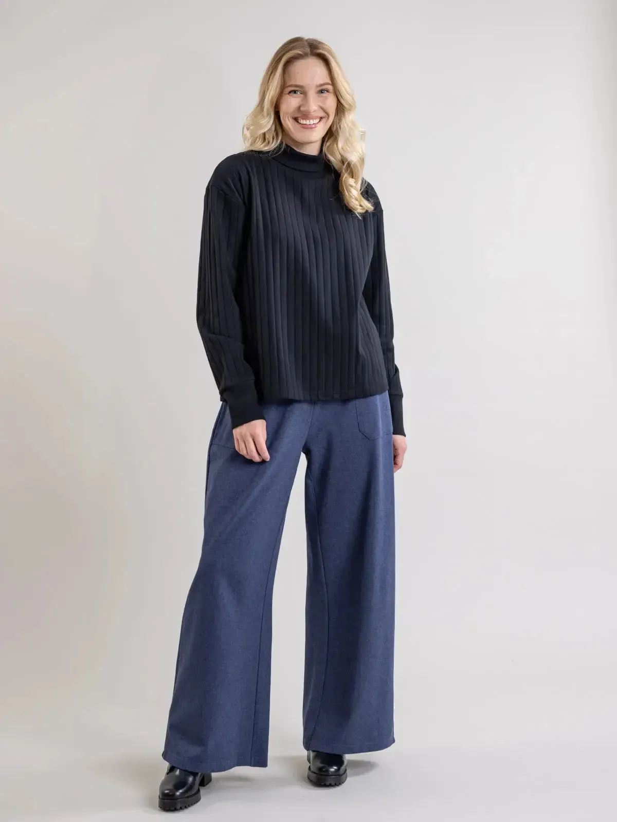 AALIS ribbipaita, musta sold by Globe Hope product image thumbnail 3